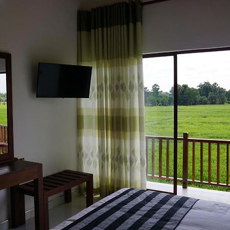 Sunshine Tourist Rest Hotel Anuradhapura Ngoại thất bức ảnh