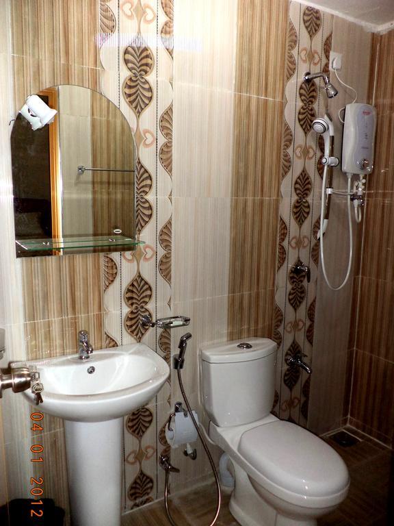 Sunshine Tourist Rest Hotel Anuradhapura Phòng bức ảnh