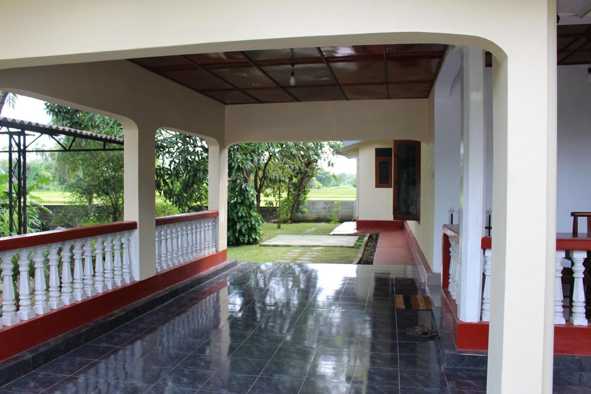 Sunshine Tourist Rest Hotel Anuradhapura Ngoại thất bức ảnh