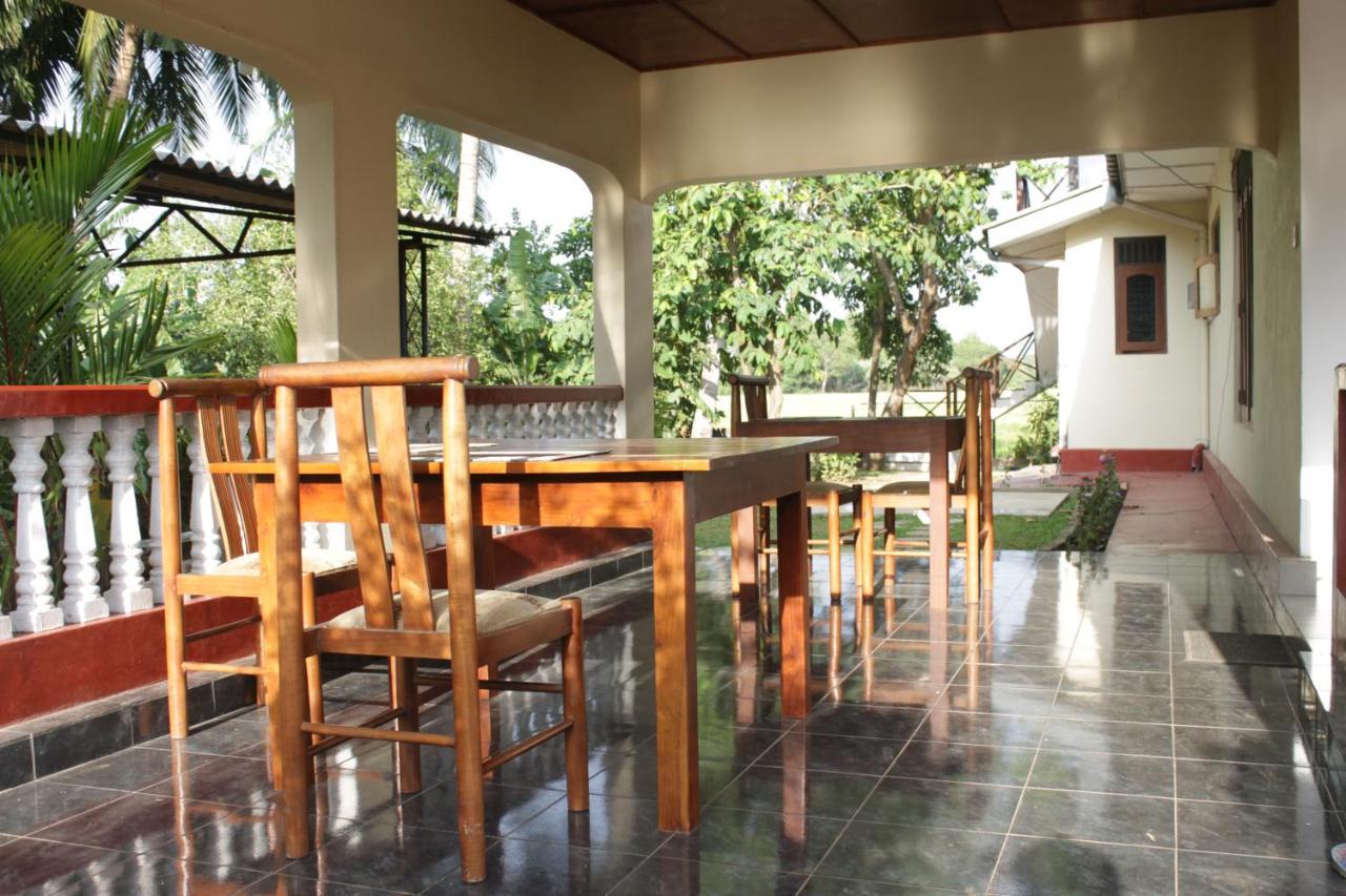 Sunshine Tourist Rest Hotel Anuradhapura Ngoại thất bức ảnh
